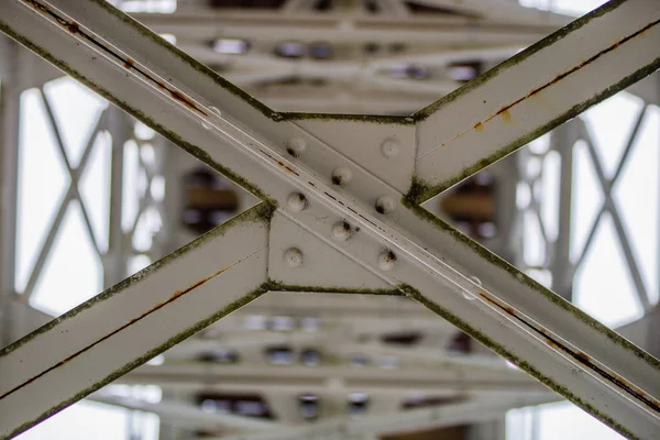 Steel construction, lattice connected by an old method for rivet — Stock Photo, Image