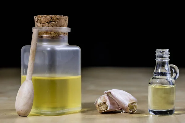 Garlic the best specific for influenza. Syrup prepared from heal — Stock Image Garlic the best specific for influenza. Syrup prepared from heal Stock Image