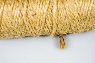 Jüt sicim beşiğinde yerleştirilmiştir. Posta p ambalaj aksesuarları