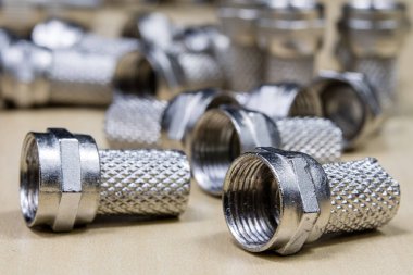 Bir ahşap Atölyesi tabloda F tipi fiş. Telekomünikasyon gerekçesini