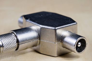 Bir ahşap Atölyesi tabloda F tipi fiş. Telekomünikasyon gerekçesini