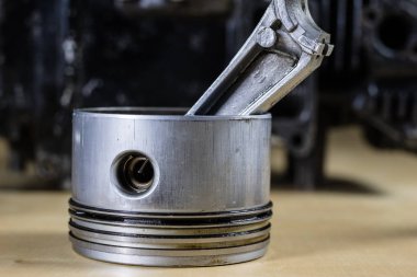 Krank, piston ve içten yanmalı tr diğer bölgelerinde