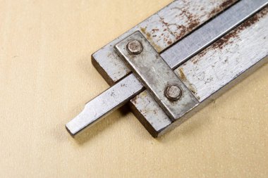 Ölçü araçları atölye. Kumpas çilingir iş için bir