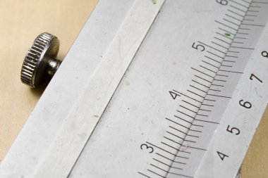 Ölçü araçları atölye. Kumpas çilingir iş için bir