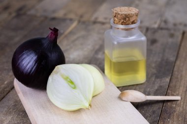 Soğan ve soğuk algınlığı için şifalı suyu. Doğal ve alternatif beni