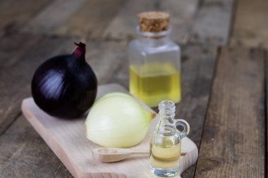 Soğan ve soğuk algınlığı için şifalı suyu. Doğal ve alternatif beni