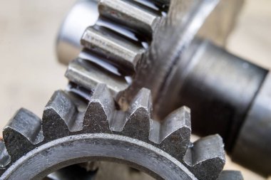 Metal Dişliler daha büyük bir resim yağ tabakası ile kaplı. Yedek