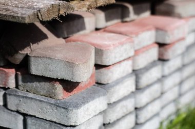 Yapımında kullanılan beton blok. Besin maddeler ve içecekler kaldırım döşemek için