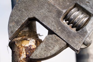 Hidrolik anahtarı ve su tesisat. Hydraul aksesuarlar