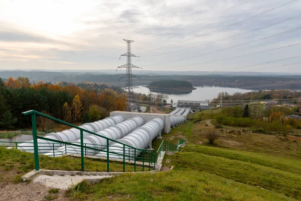 폴란드 북부에 있는 펌프로 저장하는 발전소. — 스톡 사진
