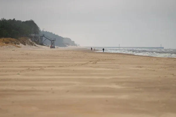 中欧海边的一个海滩。 从远处看海岸线. — 图库照片