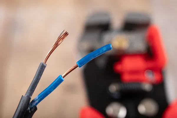 Cabos elétricos com isolamento de plástico . — Fotografia de Stock