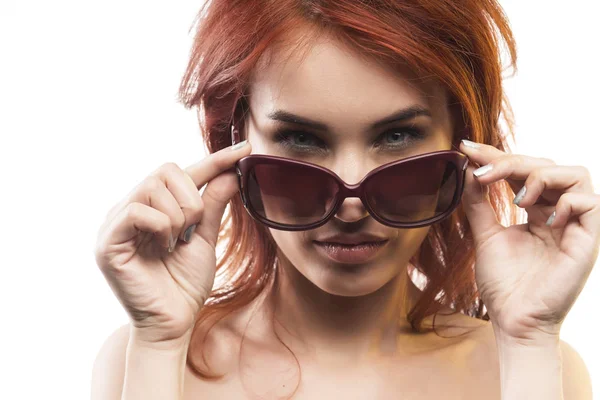 Redhead dziewczyna w okulary typu 9 — Zdjęcie stockowe