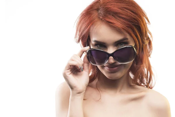 Zrzka dívka v sluneční brýle typ 10 — Stock fotografie