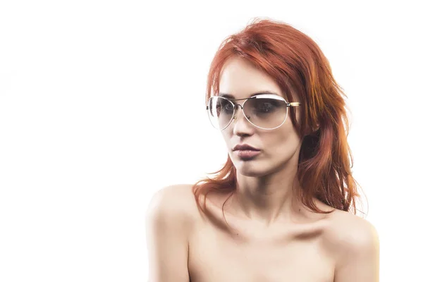 Redhead dziewczyna w okulary typ 12 — Zdjęcie stockowe