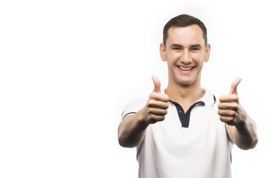 genç adam beyaz izole işareti Yaşasın gösterilen