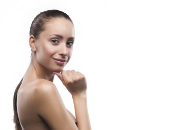 beyaz zemin üzerinde çekici genç kız