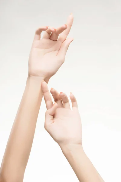 Krásné ženské ruce s světle růžová manikúra na nehty — Stock fotografie