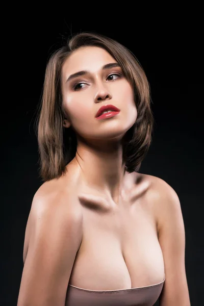Bela Grande breasted misto asiático-caucasiano raça menina . — Fotografia de Stock