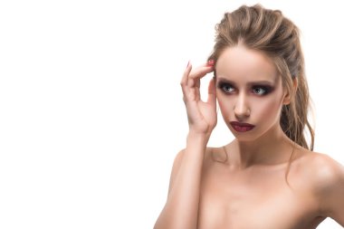 Güzel kırmızı dudaklar ve kırmızı makyaj kız ve dokunuşlar finge tarafından