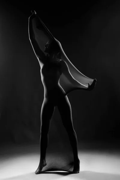 Fată subțire purtând un costum de corp alb dansează o avangardă modernă d — Fotografie, imagine de stoc
