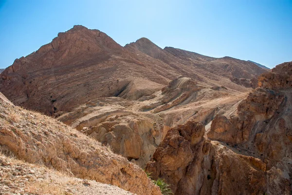 Mountains in the desert under the scorching sun — Stock Photo, Image