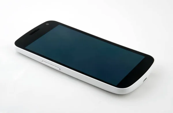 Λευκό απενεργοποιημένο smartphone που απομονώνονται σε λευκό φόντο — Φωτογραφία Αρχείου