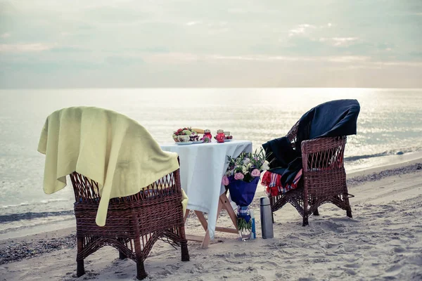 Таблиці на березі моря Ліцензійні Стокові Фото