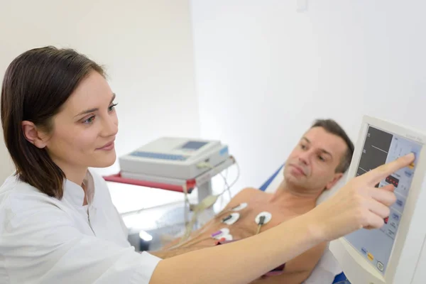 In ospedale e paziente — Foto Stock