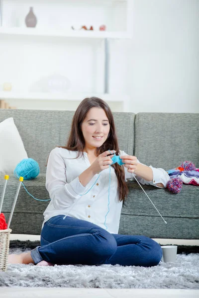 Woman knitting and young — Stock Photo, Image