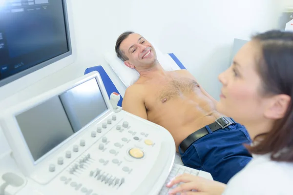 Ignoring the patient s joke — Stock Photo, Image