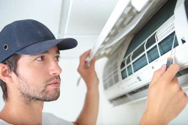 Probleem met de airconditioning — Stockfoto