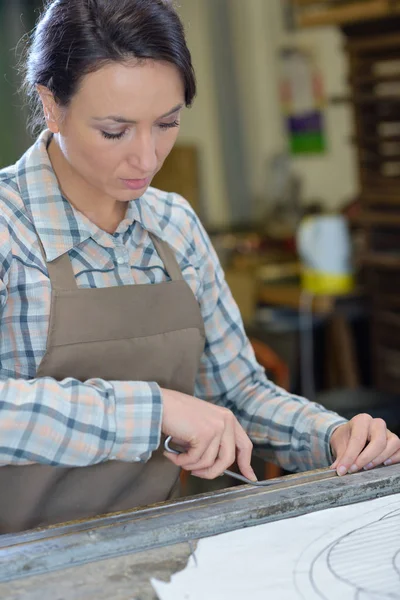 Artist at work and artist — Stock Photo, Image