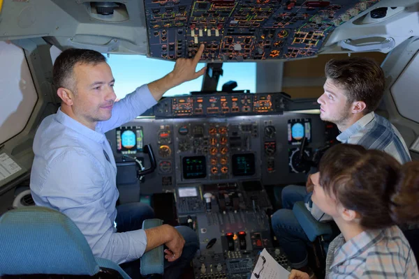 Im Cockpit und im Cockpit — Stockfoto