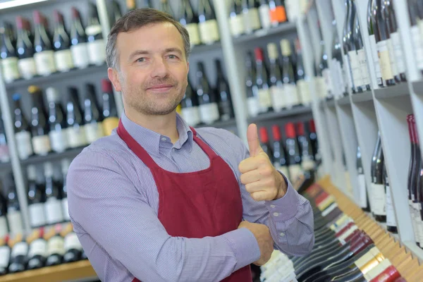 En la tienda de bebidas — Foto de Stock