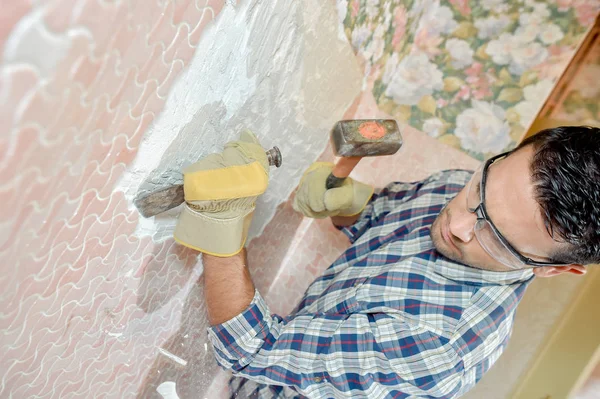 Lasst uns dieses schreckliche Motiv entfernen — Stockfoto