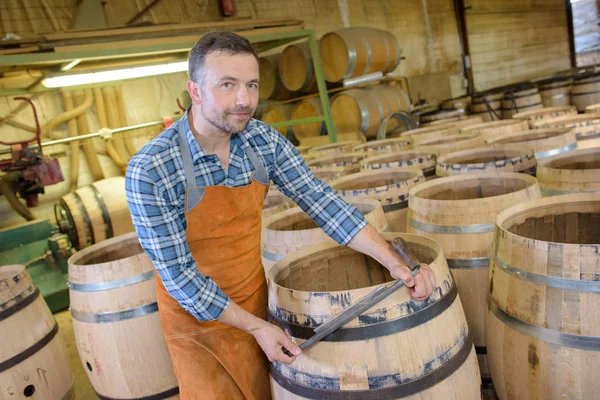 Measuring the drums and woodwork — Stock Photo, Image