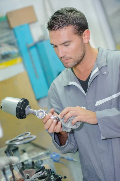 Prestes a pulverizar pintar um carro — Fotografia de Stock