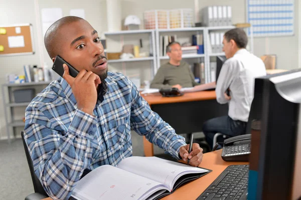 Shcoked office worker and adult — Stock Photo, Image