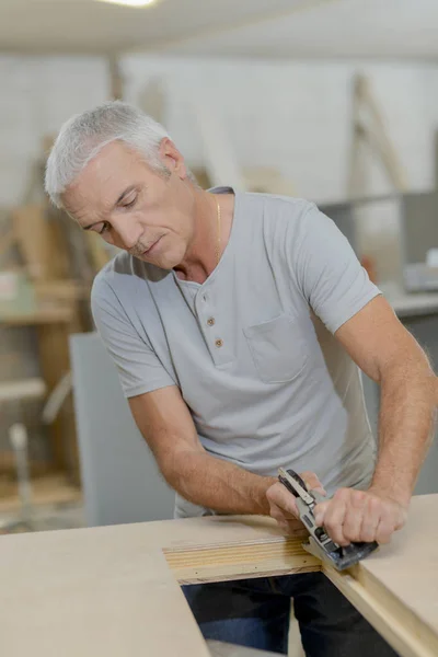 Trabajar carpintero y trabajo — Foto de Stock