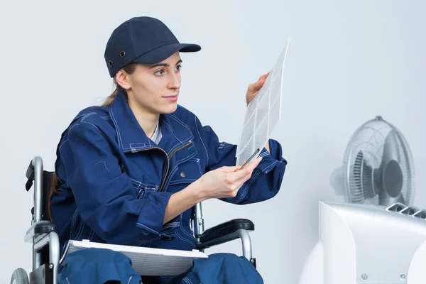 Pracownika niepełnosprawnego i osób niepełnosprawnych — Zdjęcie stockowe