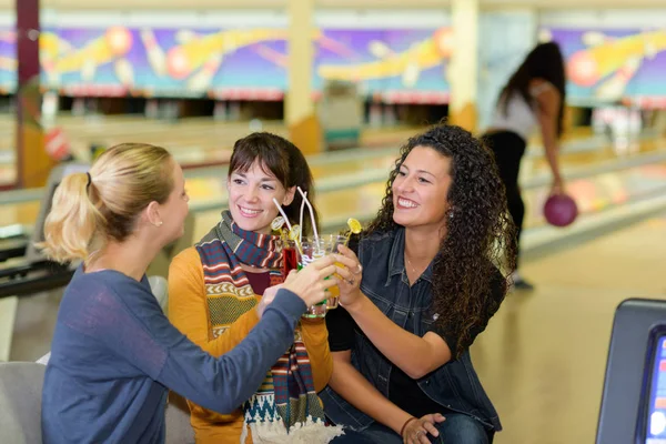 Viering in de bowling centrum — Stockfoto