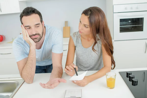 Inhemska argumentet mellan par — Stockfoto