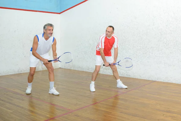 Position des joueurs de badminton et badminton — Photo