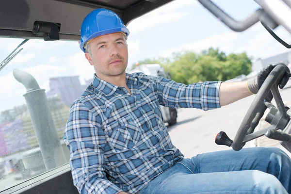 Mühlenbauer auf der Baustelle — Stockfoto