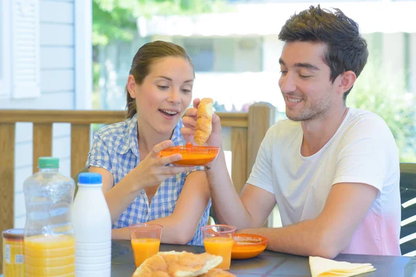 Colazione in casa mobile — Foto Stock