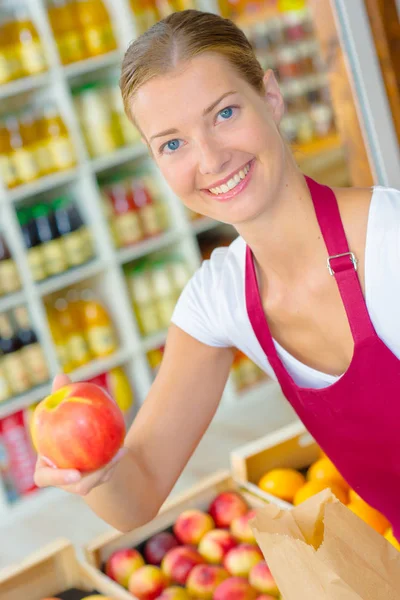 Sezione frutta del supermercato — Foto Stock