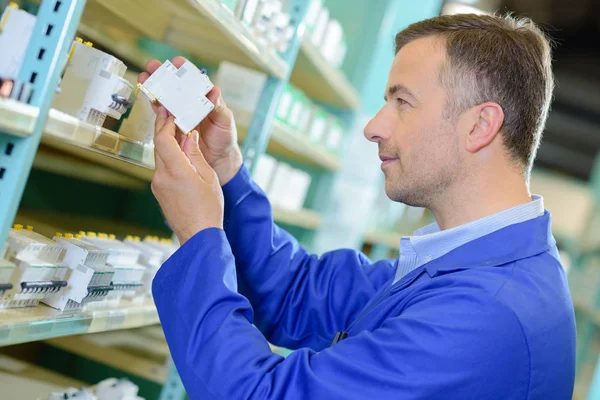 The right adaptor and man — Stock Photo, Image