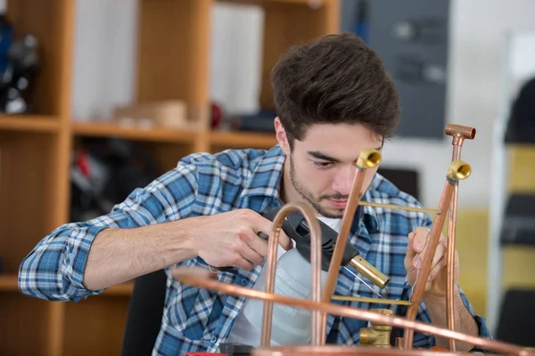 Making the fittings and work — Stock Photo, Image