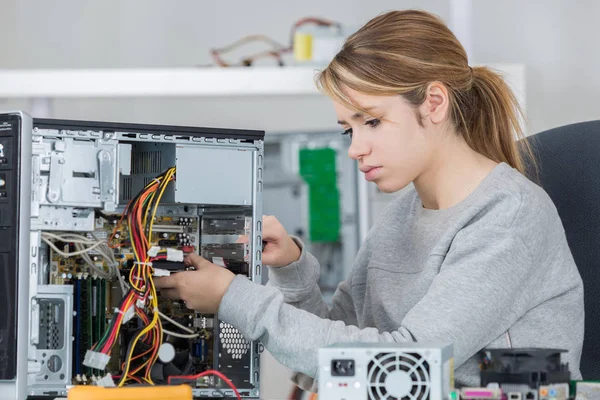 Hardware unit engineer and work — Stock Photo, Image